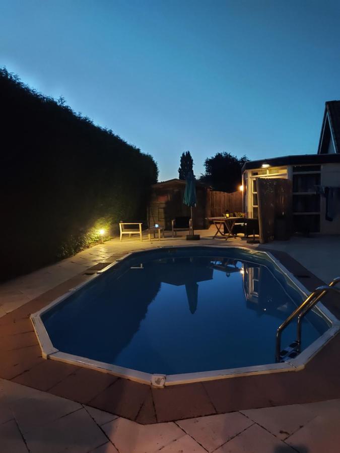 East Meets West Bed&Breakfast Veenendaal Exterior foto